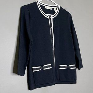 NWT Amanda Smith Black Top With White Trim‎ Size S